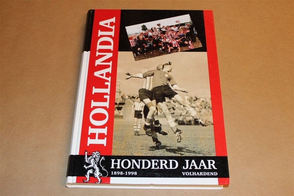 Jubileumboek Hollandia Hoorn — 100 Jaar Voetbal [1898-1998], Ophalen of Verzenden, Zo goed als nieuw, Watersport en Hengelsport