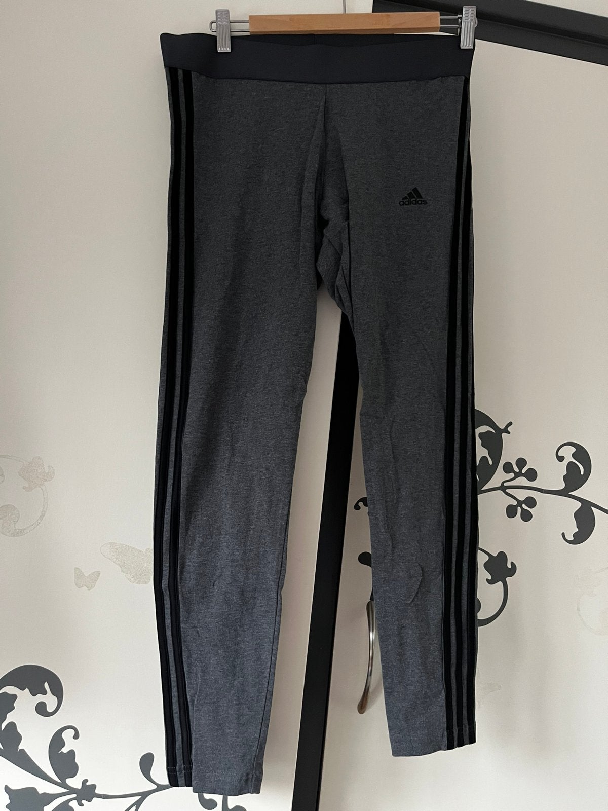Adidas sport legging - L - nieuw, Kleding | Dames, Ophalen of Verzenden, Zo goed als nieuw, Grijs, Fitness of Aerobics