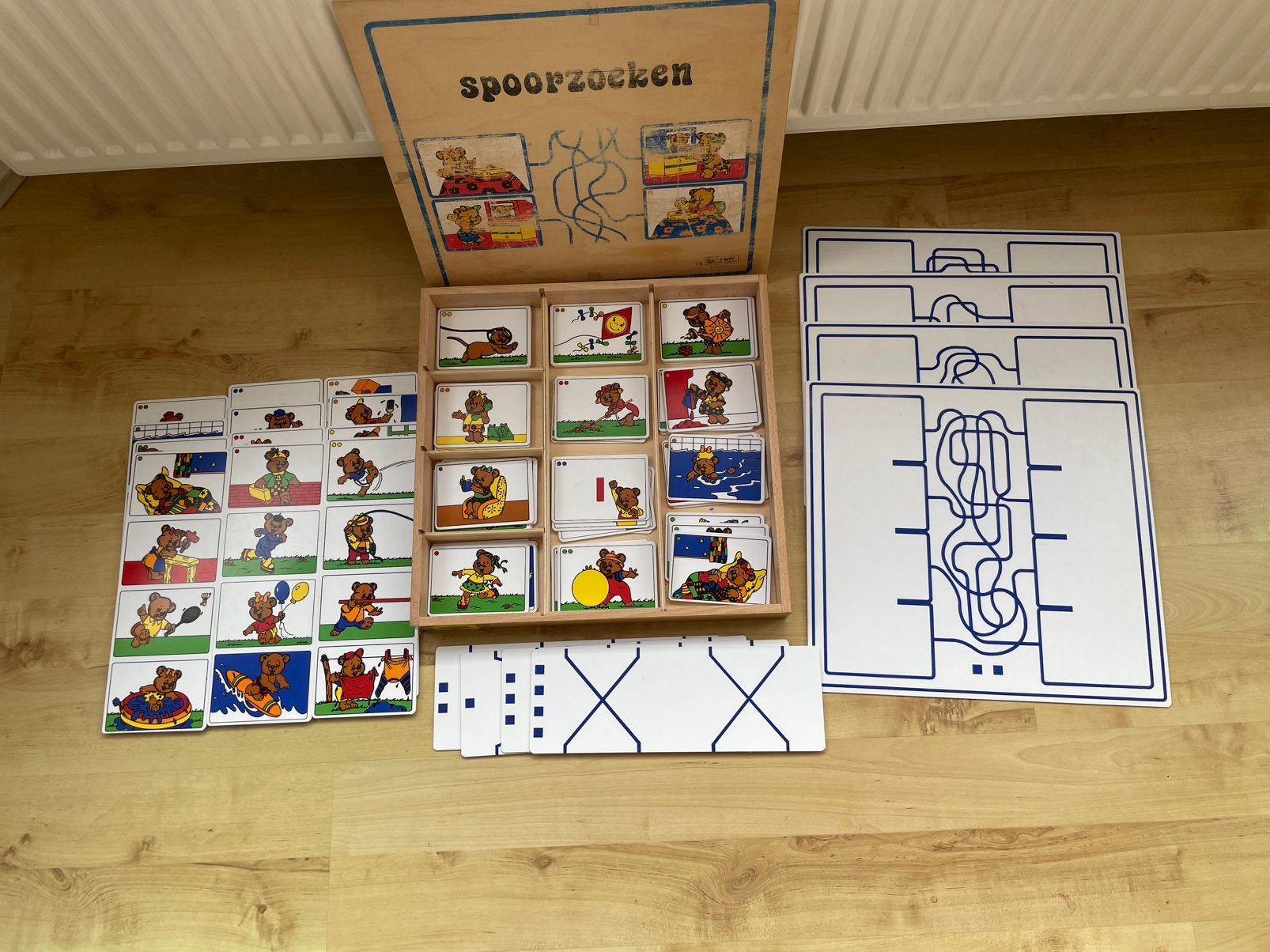 Complete Vintage Houten Kist Rolf Spoorzoeken (School), Ophalen, Zo goed als nieuw