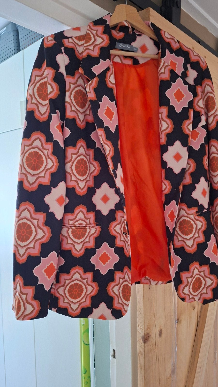 dames colbertje, Ophalen, Zwart, Maat 46/48 (XL) of groter, Zo goed als nieuw