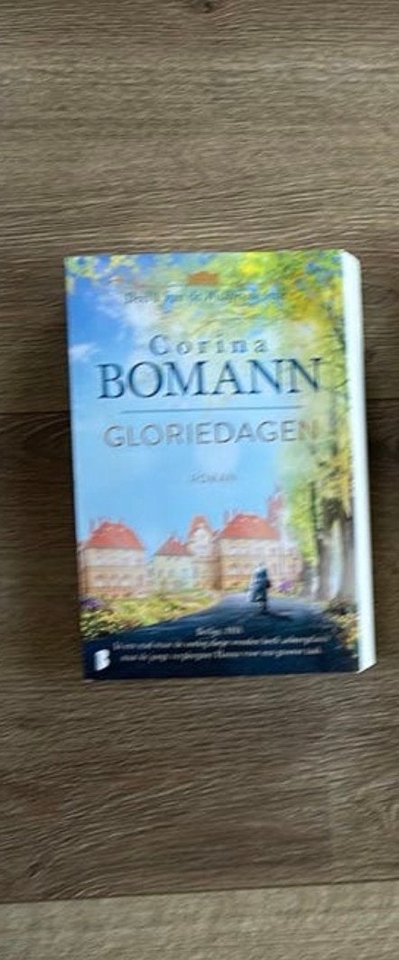 Corina Bomann: Gloriedagen, Boeken, Ophalen of Verzenden, Zo goed als nieuw
