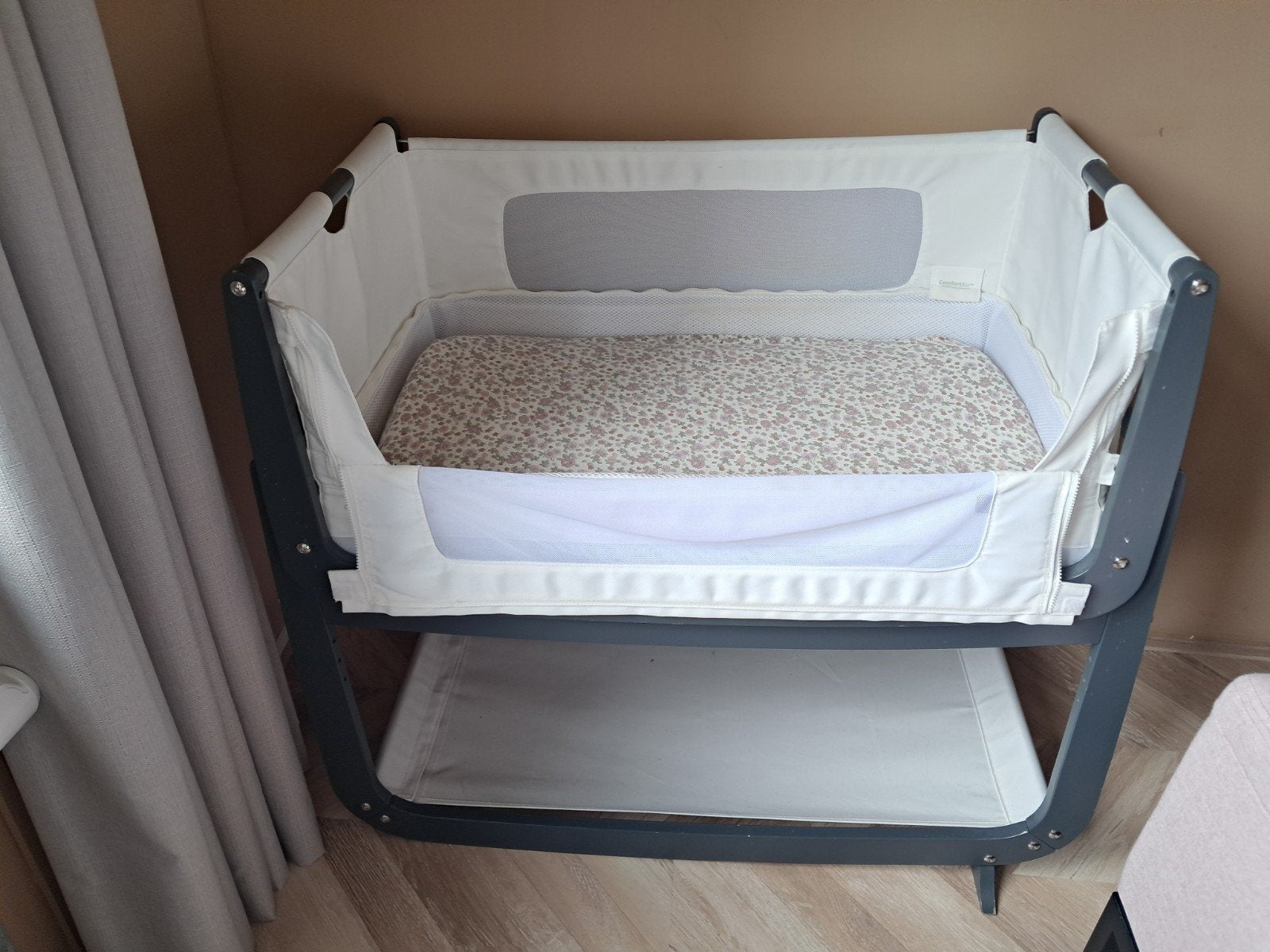 Co-sleeper SnuzPod incl beddengoed, Ophalen of Verzenden, Zo goed als nieuw, Wieg
