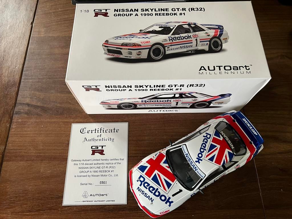 Autoart 1:18 Nissan Skyline GTR R32 1990 Reebok #1 Zeldzaam, Ophalen of Verzenden, Nieuw, Auto, Autoart
