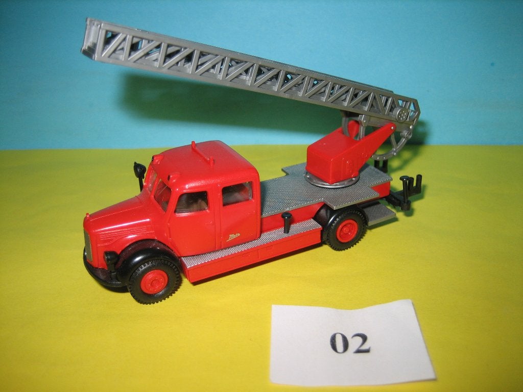 Brekina 1:87  Brandweer Ladderwagen MERCEDES no 02, Hobby en Vrije tijd, Modelauto's | 1:87, Ophalen of Verzenden, Zo goed als nieuw