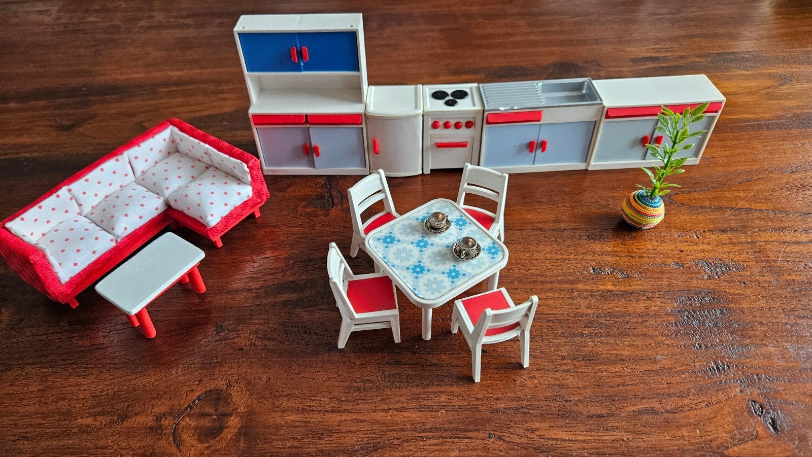 Jane West Germany: keuken tafel stoelen bank tafel, Ophalen of Verzenden, Poppenhuis