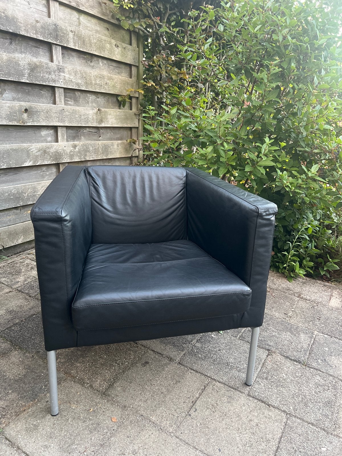 Vintage IKEA fauteuil in zwart leer uit 1999, Huis en Inrichting, Fauteuils, Ophalen, Gebruikt, Minder dan 75 cm, Leer