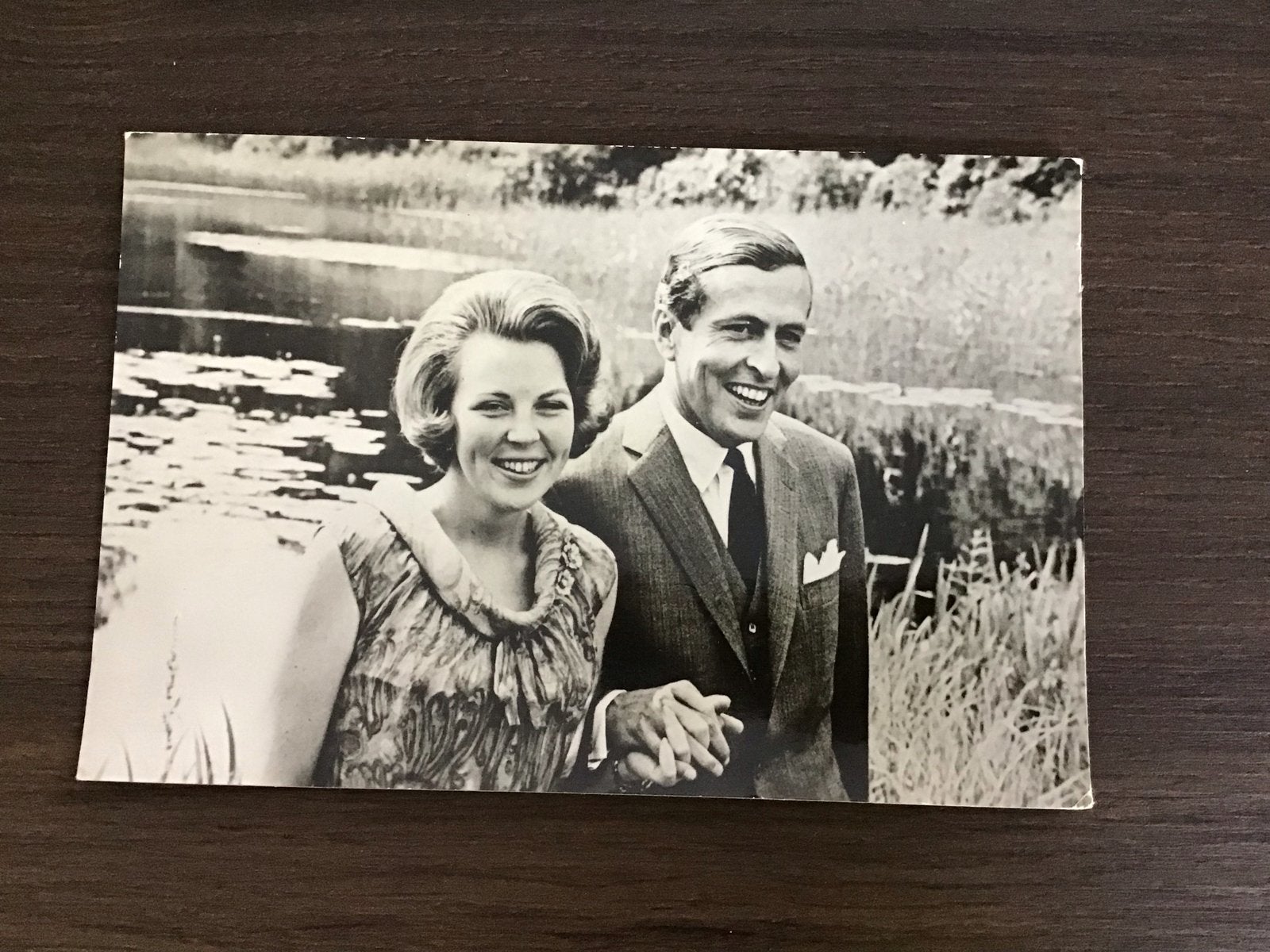 Prinses Beatrix en Claus verloofd - 28 juni 1965, Verzamelen, Ophalen of Verzenden, Gebruikt, Nederland, Kaart, Foto of Prent
