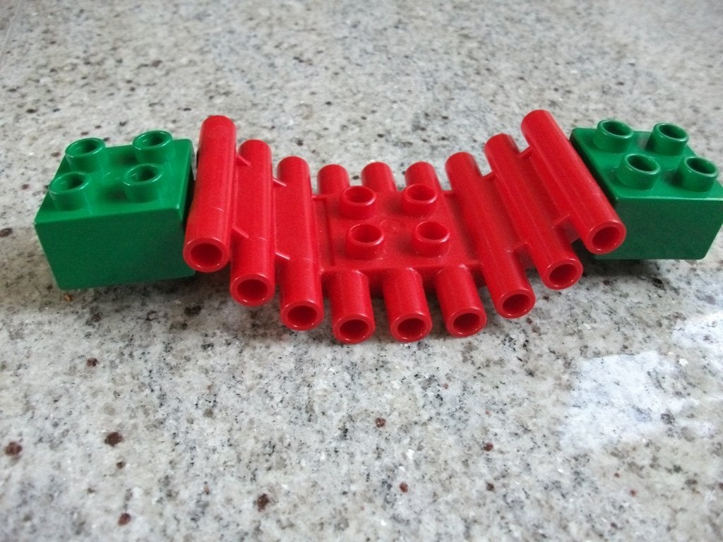 Lego Duplo rode brug groene ophangblokjes, Ophalen of Verzenden, Gebruikt, Losse stenen, Duplo