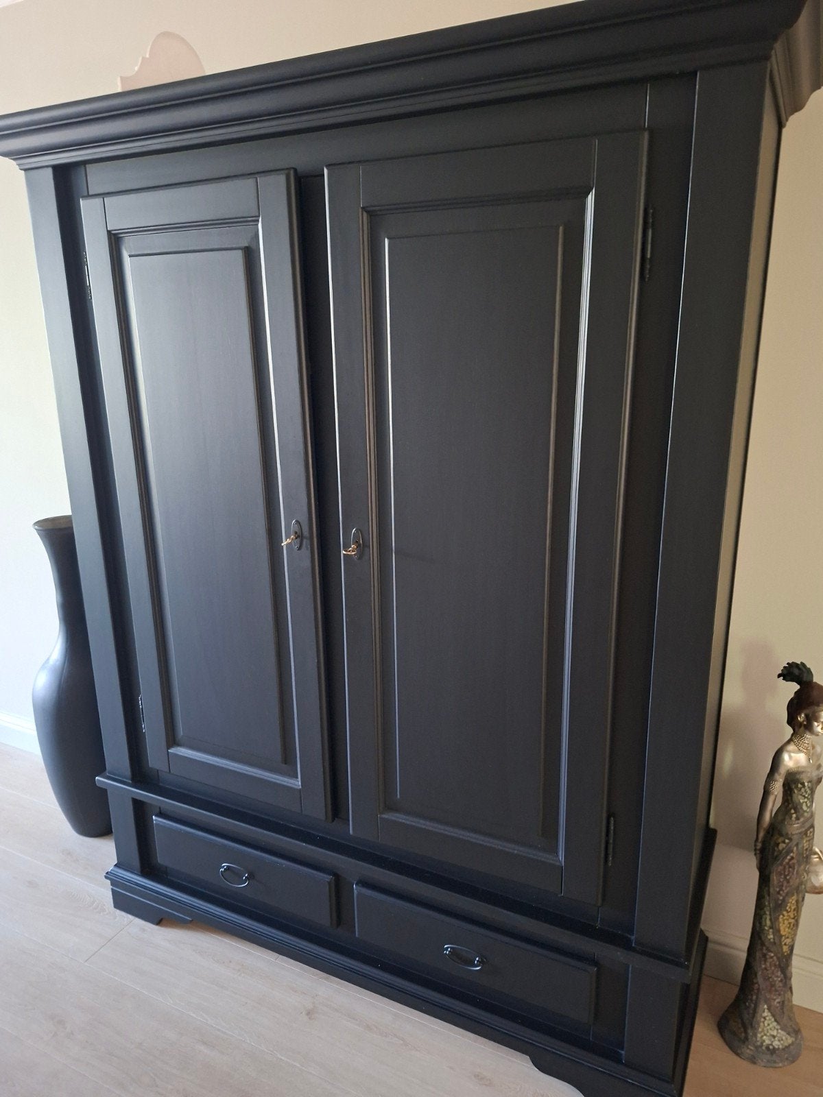 Mooie zwarte kast, Huis en Inrichting, Ophalen, 25 tot 50 cm, Minder dan 100 cm
