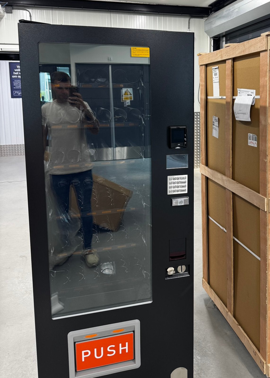 Nieuwe Vending machine, pin, brief en munt, gekoeld, Ophalen, Vend2Refresh, Vend2Refresh, Nieuw