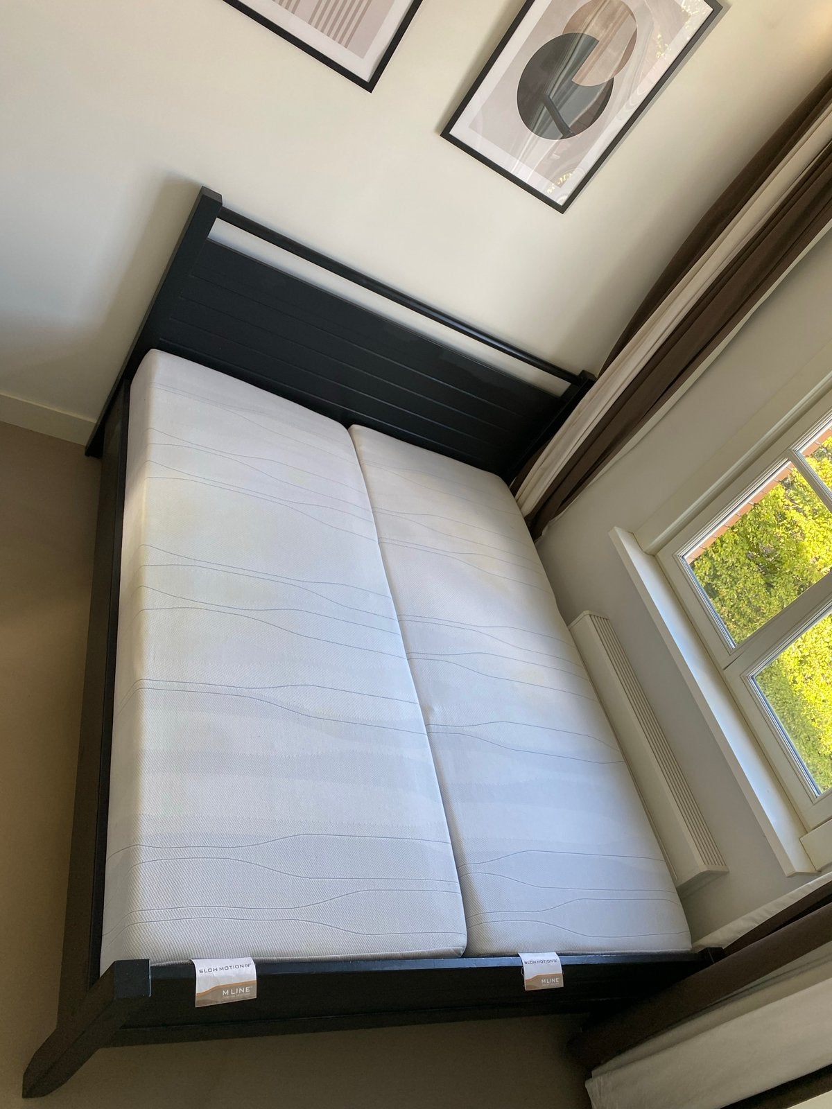 Tweepersoonsbed met M-Line matrassen - 160 bij 200, Huis en Inrichting, Ophalen, Zwart, Tweepersoons, Zo goed als nieuw