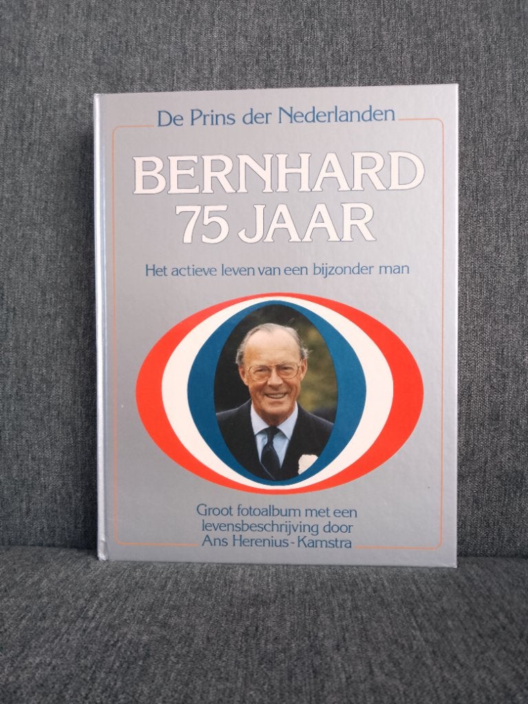 boek Bernard 75 jaar, Ophalen of Verzenden, Gelezen