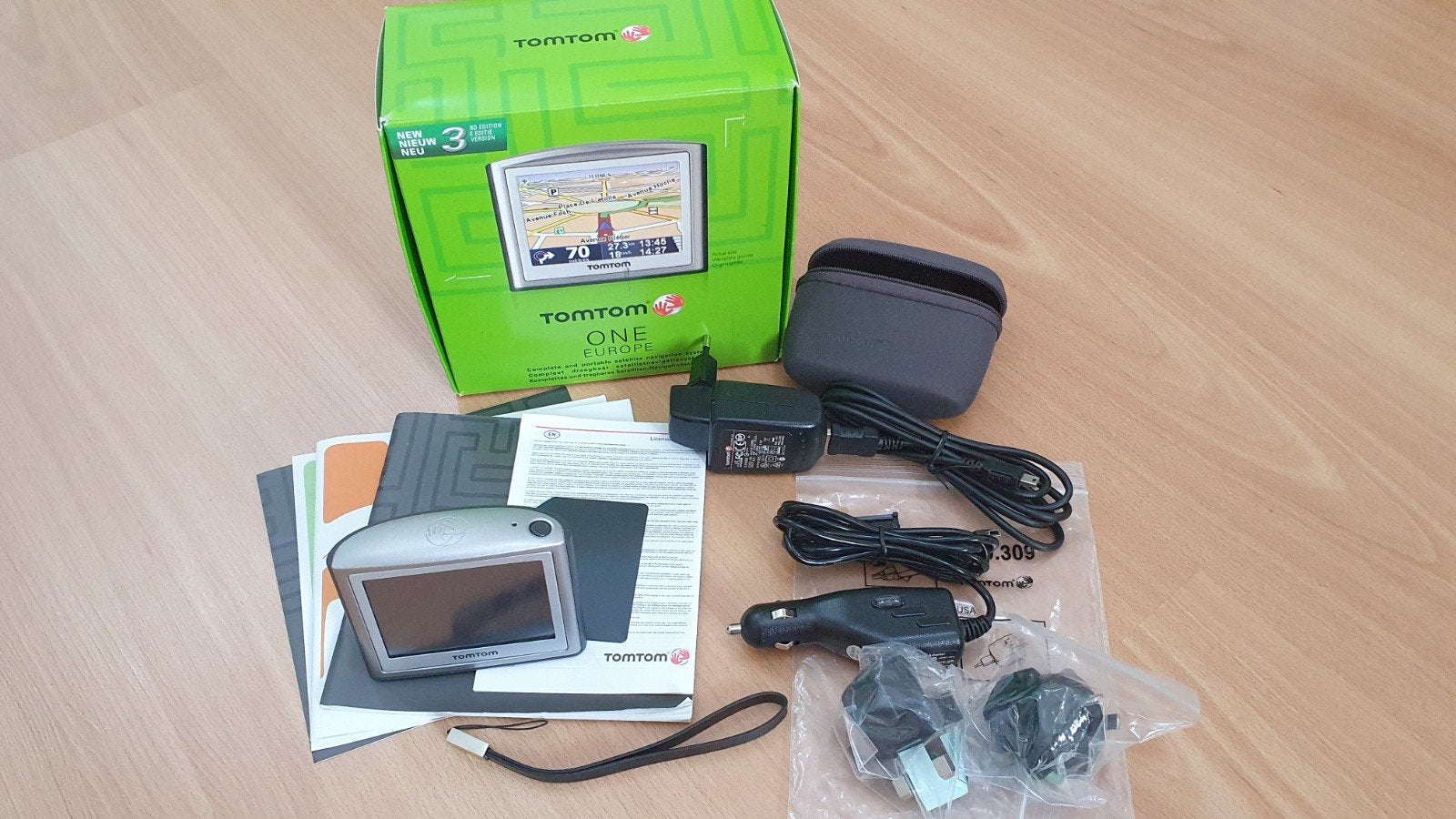 TomTom One (Europe) 3rd edition (1Gb), Auto diversen, Ophalen of Verzenden