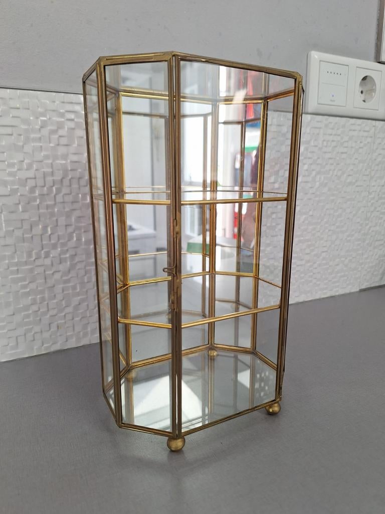 Vintage glazen vitrinekastje met messing frame, Huis en Inrichting, Kasten | Vitrinekasten, Ophalen, Minder dan 50 cm, Vintage, Klassiek