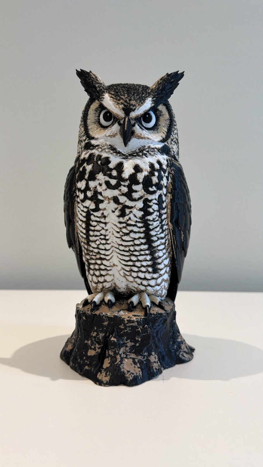 Uil beeldje - Decoratieve uil op boomstronk - cadeau, Meerkleurig, Overige materialen, Overige stijlen, Ophalen of Verzenden