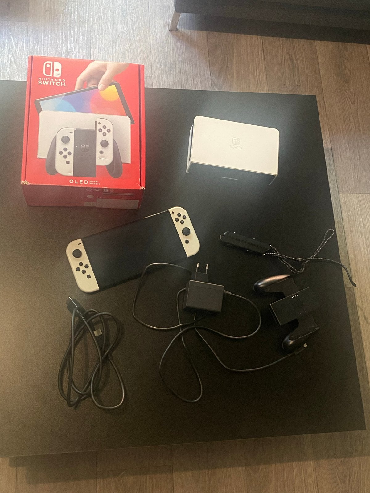 Nintendo Switch OLED Wit met accessoires en doos, Spelcomputers en Games, Spelcomputers | Nintendo Switch, Gebruikt, Switch OLED