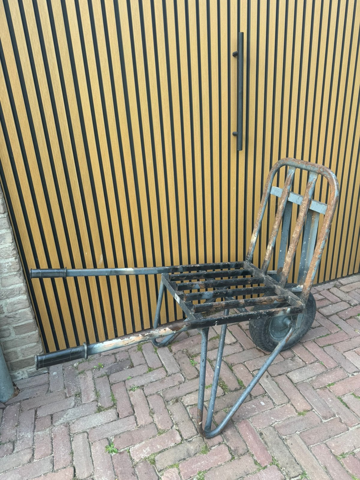 Stevige Steen Kruiwagen., Ophalen of Verzenden, Gebruikt, Handmatig, Eenwielig