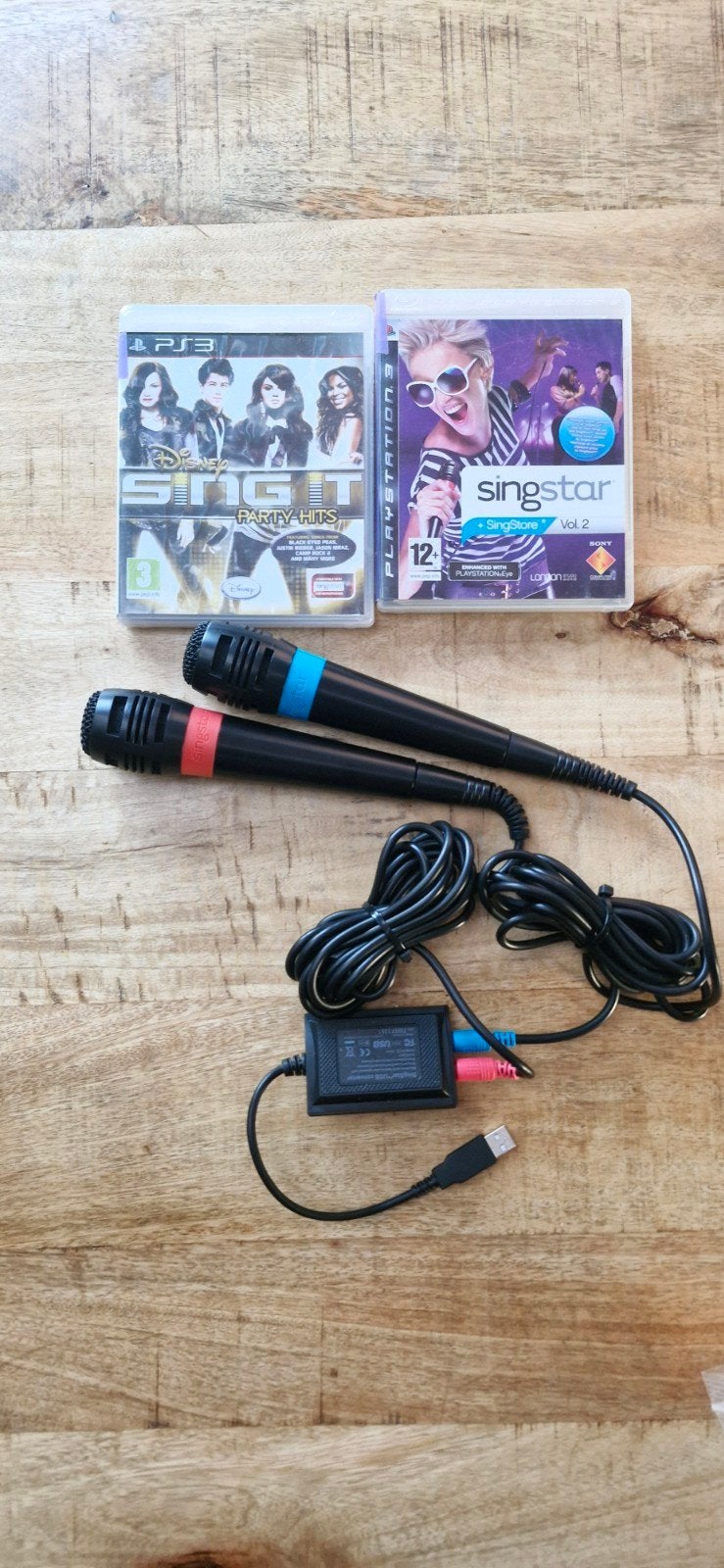 Singstar PS3 bundel met 2 spellen en microfoons, Spelcomputers en Games, Muziek, 2 spelers, Ophalen of Verzenden, Zo goed als nieuw