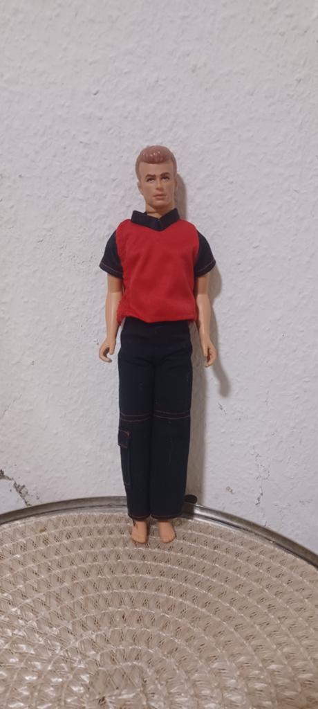 Barbie James Dean pop - goede staat, kleding niet origineel, Verzamelen, Ophalen of Verzenden, Gebruikt