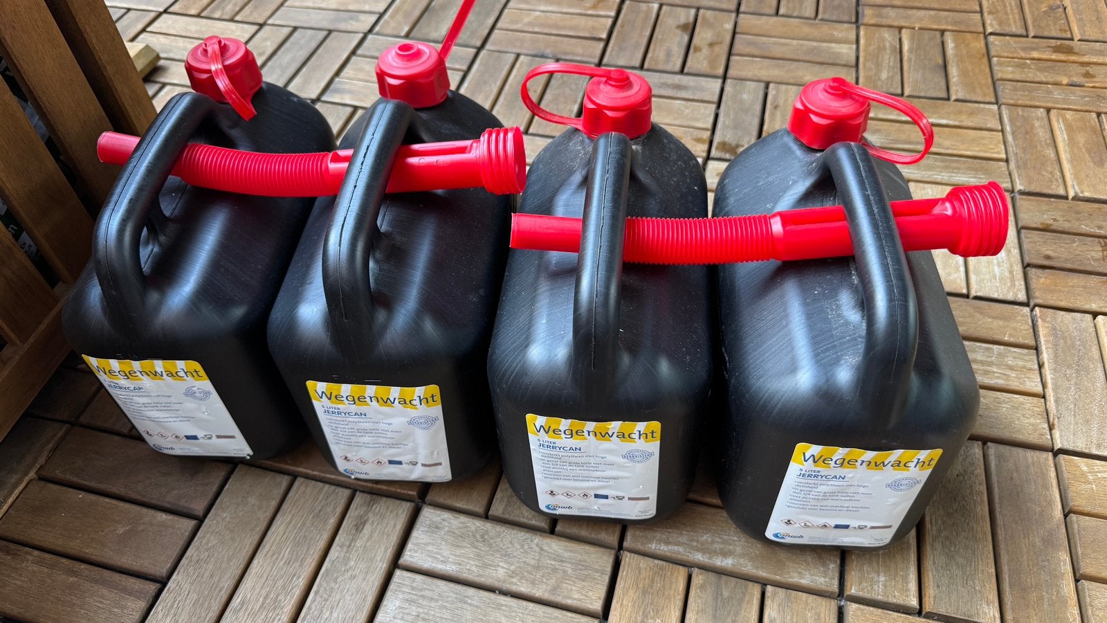 4  bezine Jerrycans  5 ltr ANWB, Ophalen of Verzenden