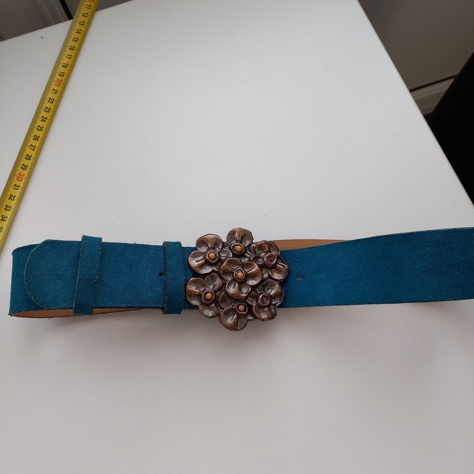 nieuwe suède leren riem met metalen gesp 80/90, Kleding | Dames, Riemen en Ceinturen, Echt leder, Nieuw, Ophalen of Verzenden
