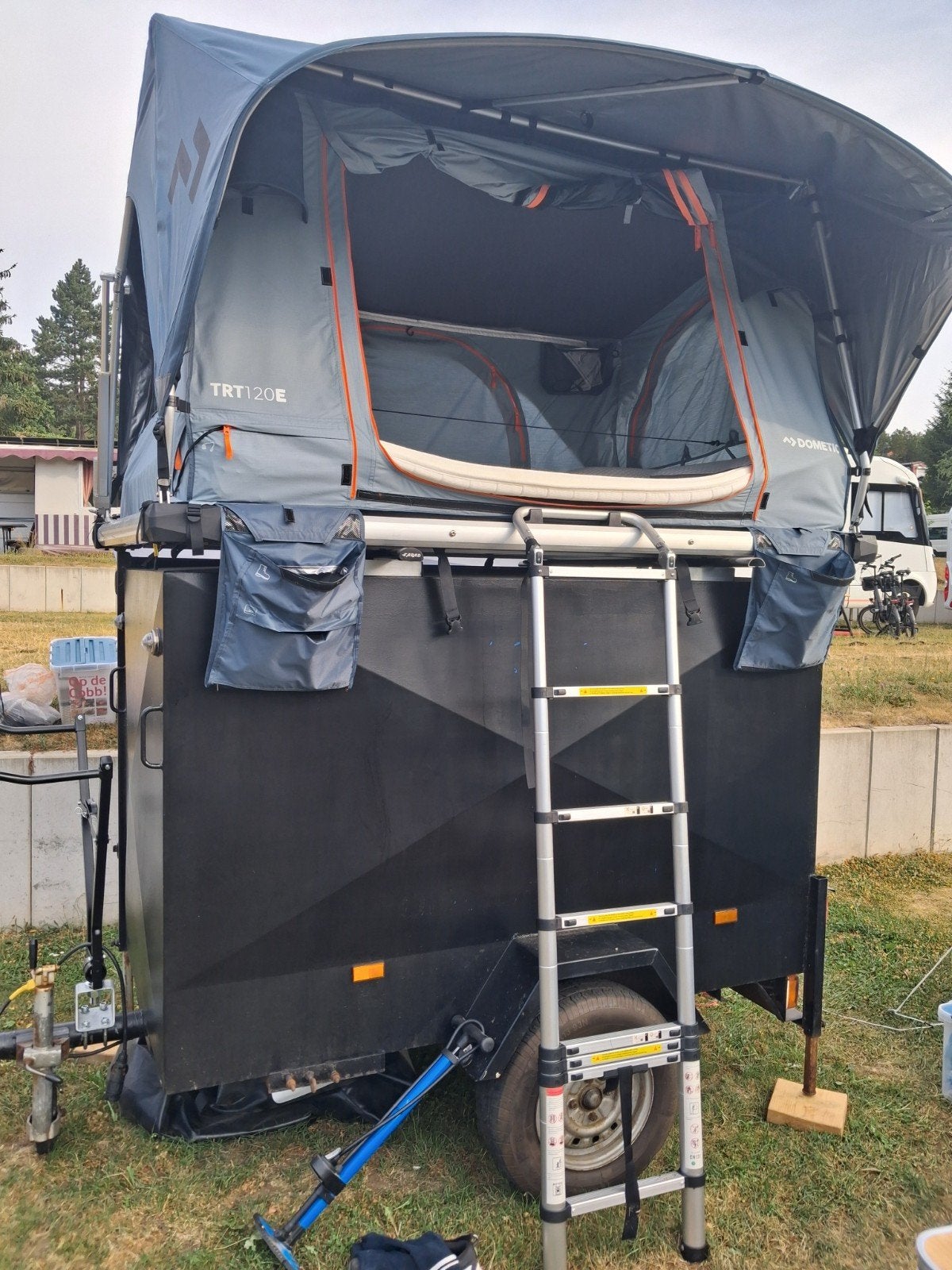 Dometic TRT120e Daktent Elektrisch 12V - Zo goed als nieuw, Caravans en Kamperen, Tenten, Ophalen, Zo goed als nieuw, Tot en met 2