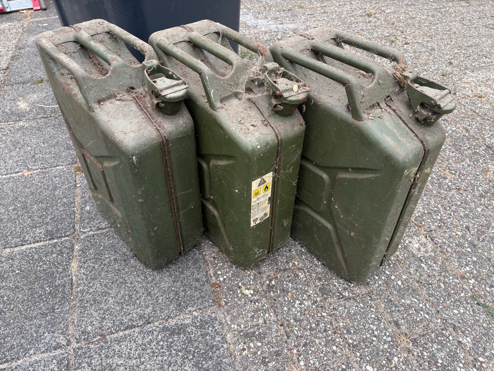 Set van 3 bayern jerrycans, 20 liter, legergroen leger  jeep, Auto diversen, Ophalen