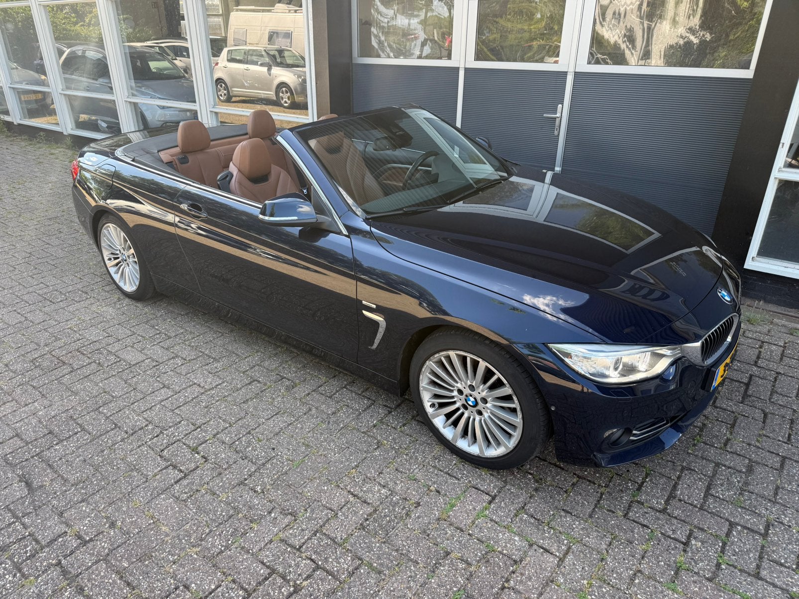 BMW 4-Serie 2.0 420I Cabrio AUT Leder Clima navi Trekhaak, Achterwielaandrijving, Cabriolet, Xenon verlichting, 93 €/maand
