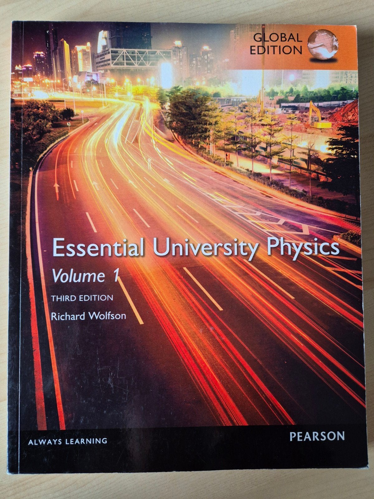 Essential University Physics volume 1 en 2, Ophalen of Verzenden, Beta, Zo goed als nieuw, WO