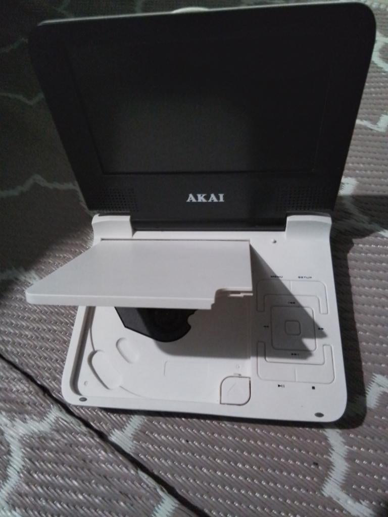 Te koop akai portable dvd speler!!, Ophalen