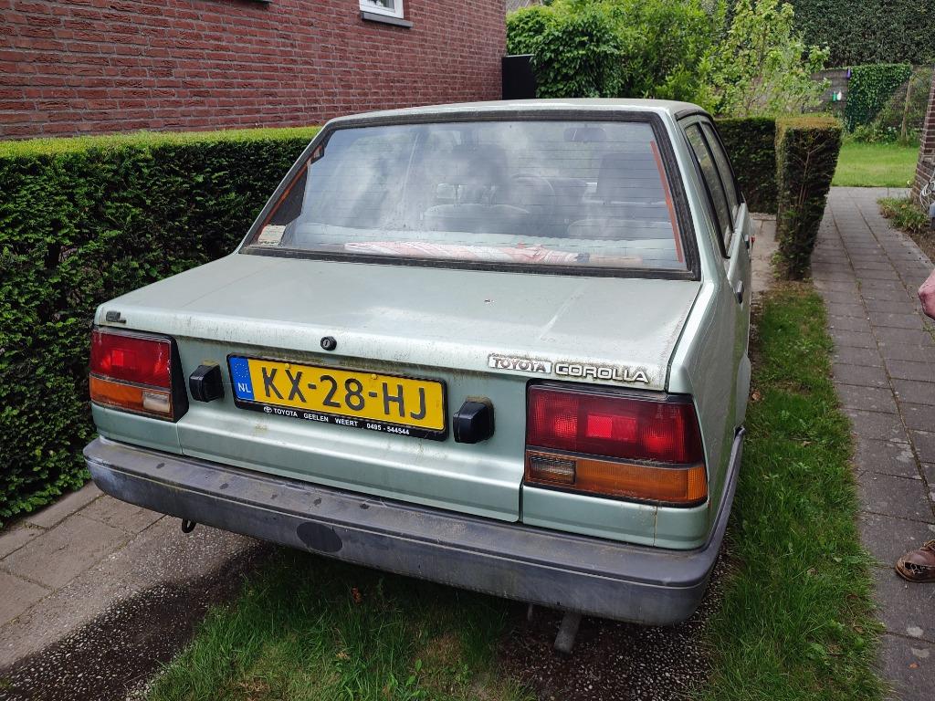 Toyota Corolla 1.3 GL SDN AUT 1984 Groen, foto 3