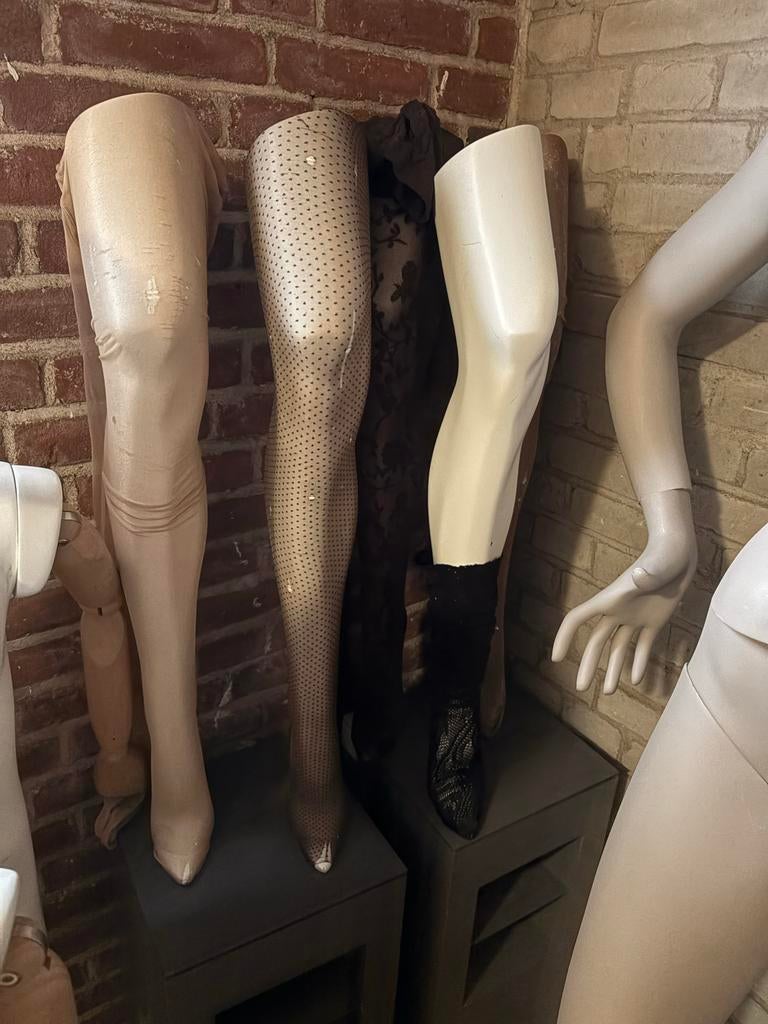 6 stuks Vintage Pop Been met 3 magnetic stands, Kleding | Dames, Ophalen of Verzenden, Beige, Overige typen