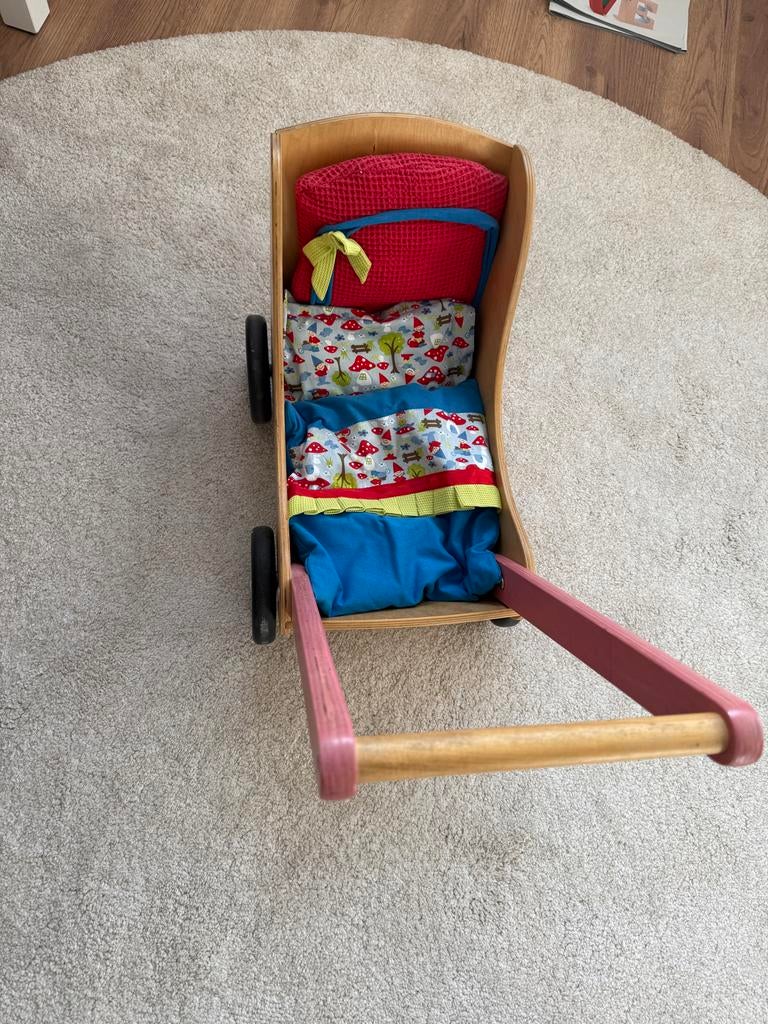 Houten poppenwagen met handgemaakte accessoires, Ophalen, Gebruikt, Duw- of Trekspeelgoed