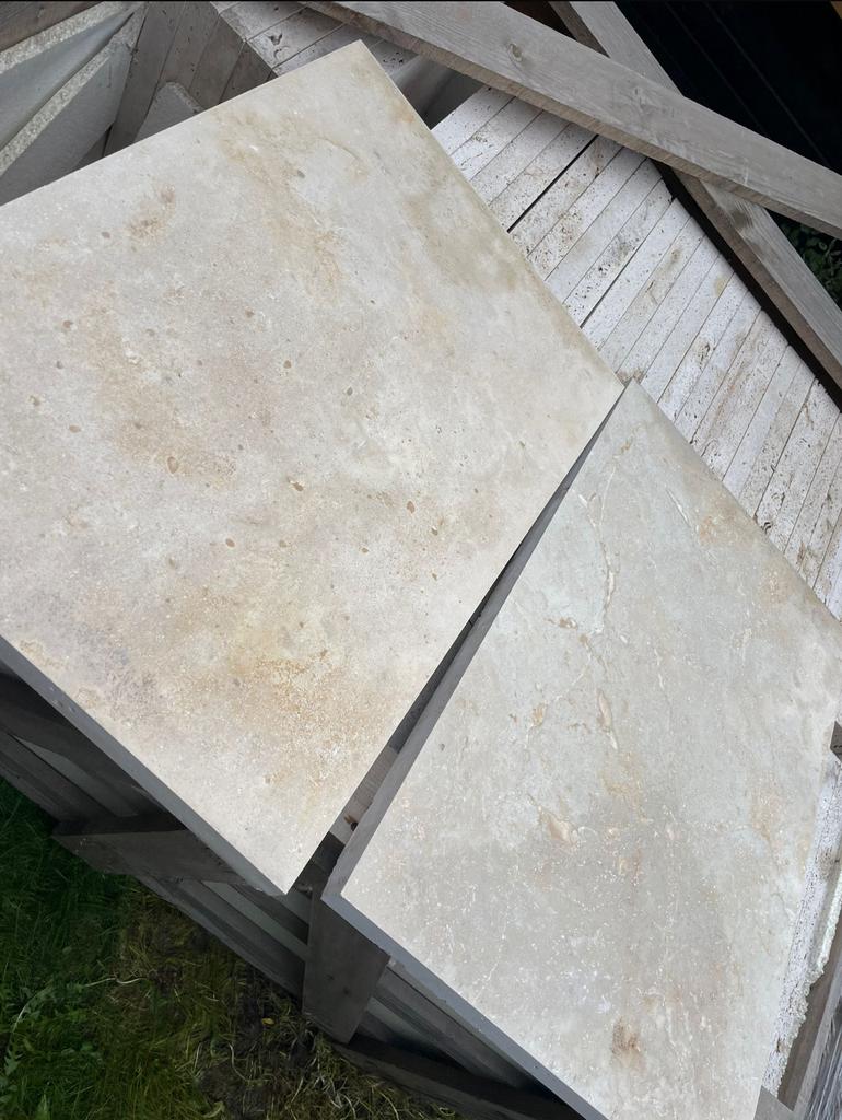 Travertin tegels - 15.88 m2 - Laatste pallet!, Tuin en Terras, Tegels en Klinkers, Nieuw, Ophalen of Verzenden, Terrastegels, Natuursteen