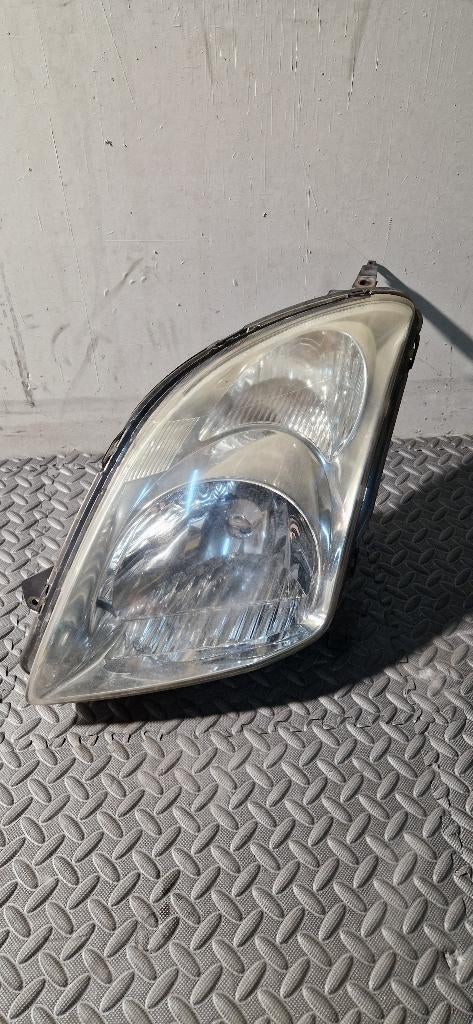 SUZUKI SWIFT MK4 KOPLAMP LINKS, Gebruikt, SUZUKI, Ophalen of Verzenden, Dajhajsautodemontage@gmail.com