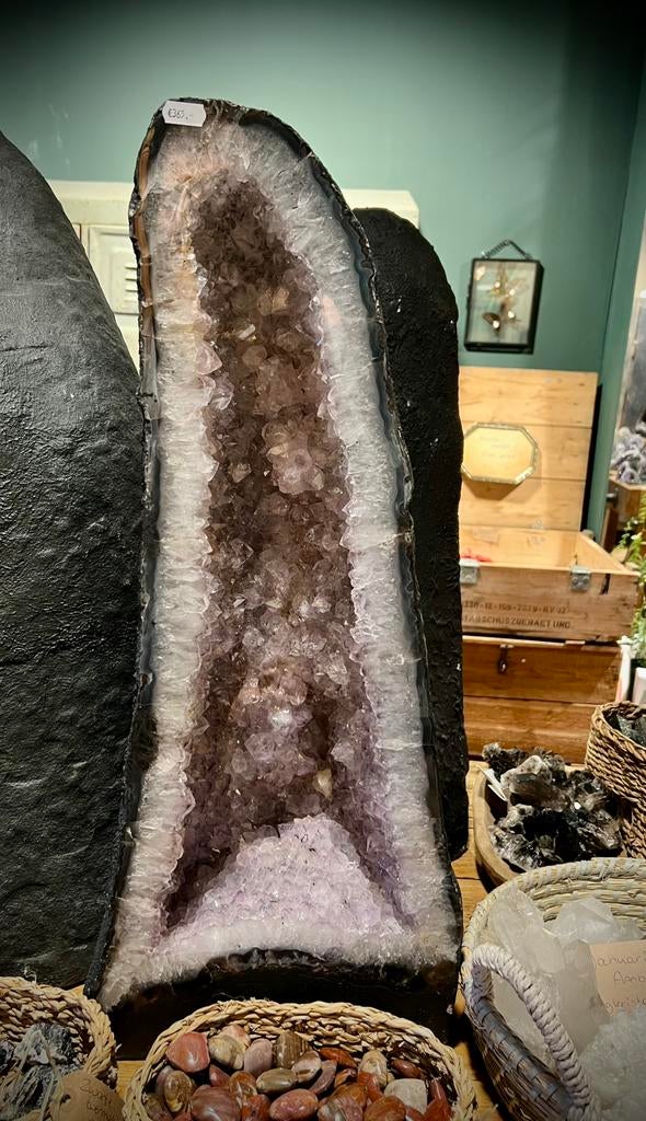Amethist geode brazilie, Ophalen, Mineraal