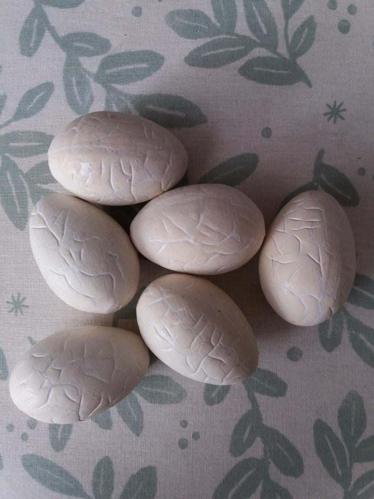 Zes eieren van aardewerk paaseieren decoratie Pasen., Ophalen of Verzenden, Gebruikt