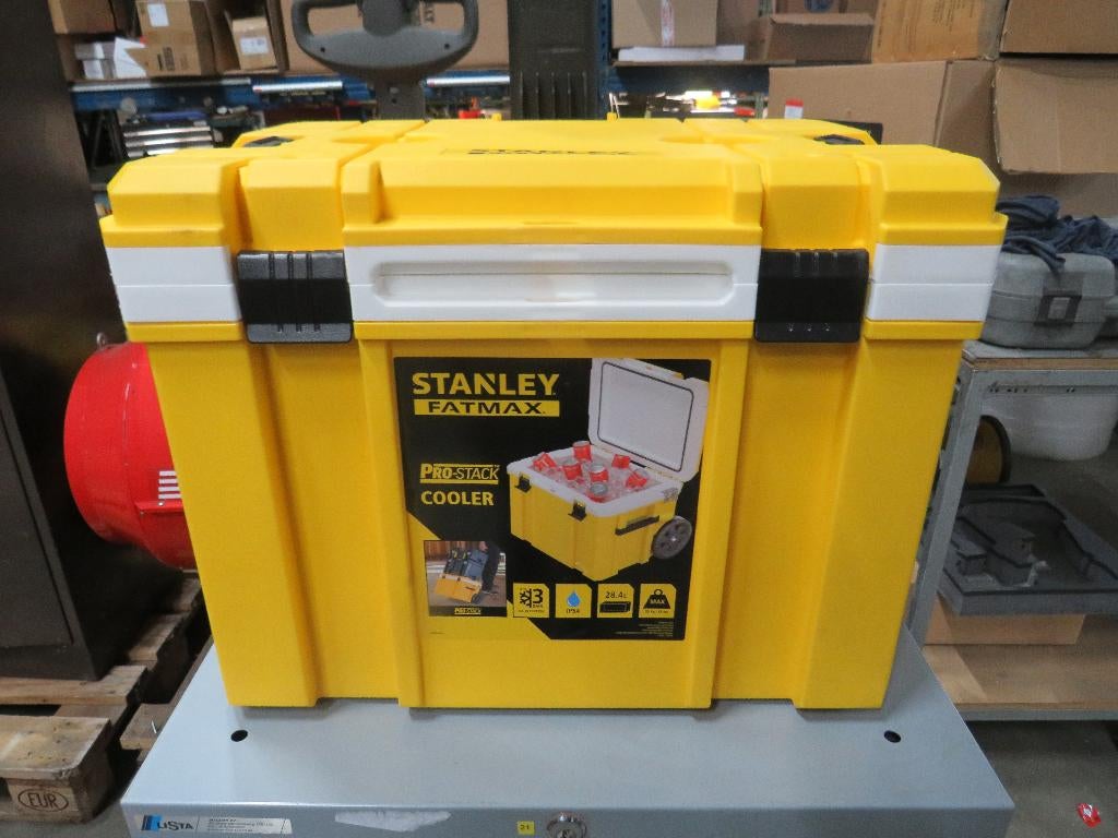 Stanley Pro Stack koelbox wagen Geel 28,4 liter nieuw, Nieuw, Zandhaarweg, Ophalen of Verzenden, Koelelement