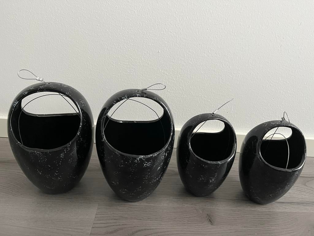 Vier hang bloempotten voor binnen/balkon, Gebruikt, Binnen, Ophalen of Verzenden, Overige vormen