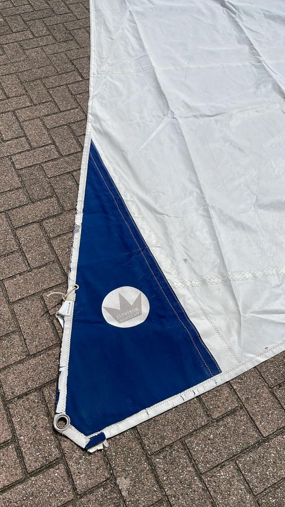 Foto 23 van Meerdere rolgrootzeilen (Bavaria 32 / 33 / 34)