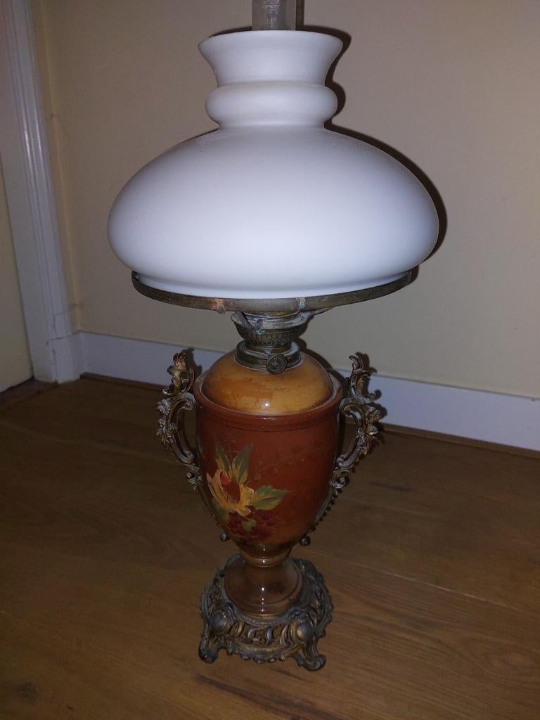 Vintage Majolica Petroleum Lamp in Uitstekende Staat, Ophalen of Verzenden