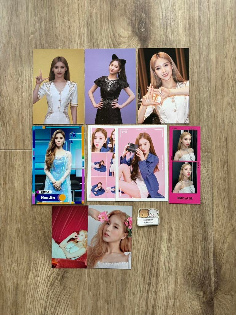 loona heejin misc photocard postcard set, Ophalen of Verzenden, Zo goed als nieuw, Foto of Kaart