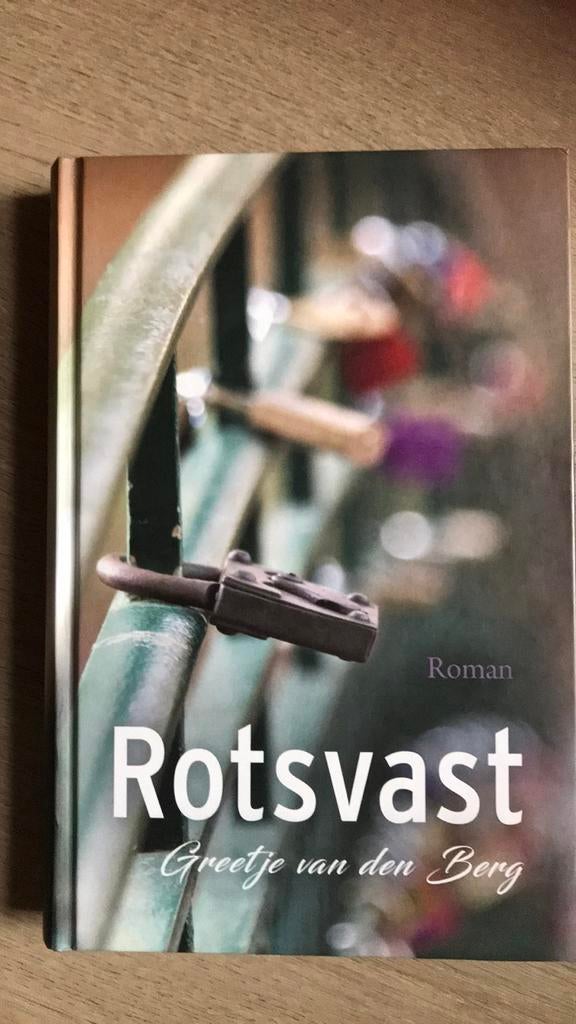 Greetje van den Berg - Rotsvast, Noord-Brabant, Ophalen of Verzenden, Zo goed als nieuw, Greetje van den Berg