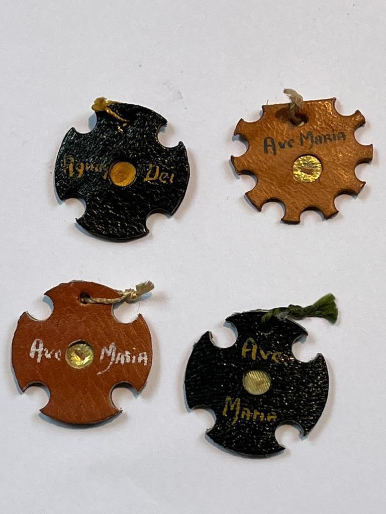 5x Oude Religieuze ex voto Ave Maria Agnus Dei scapulier, Antiek en Kunst, Ophalen of Verzenden