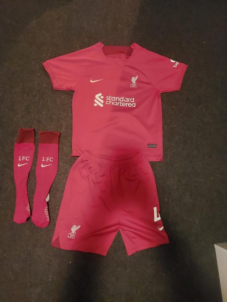 Liverpool voetbal pakje, Maat XS of kleiner, Ophalen, Zo goed als nieuw, Shirt