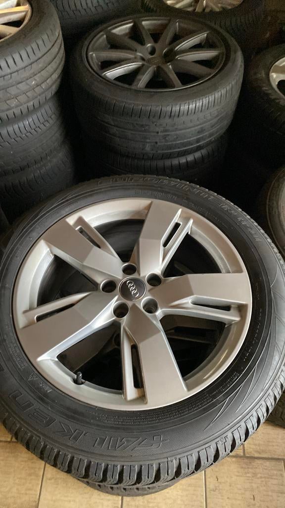 Audi q5 velg met winterbanden, Ophalen, Audi