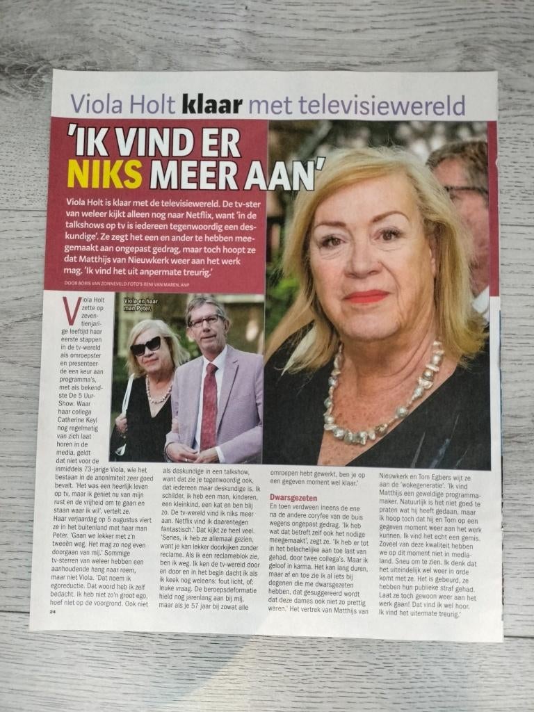 Viola Holt 1 pagina tijdschrift ‘Weekend’ 18 juli 2023, Ophalen of Verzenden, Zo goed als nieuw, Tv, Gebruiksvoorwerp