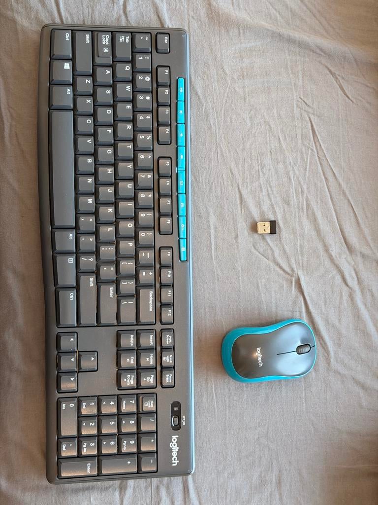 Logitech MK270 Draadloos Toetsenbord en Muis Set, Computers en Software, Toetsenbord en muis-set, Verzenden, Zo goed als nieuw