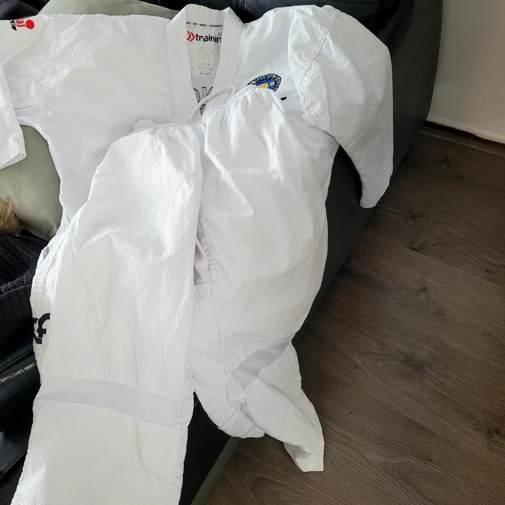 Taekwondo pak, Maat XS of kleiner, Ophalen of Verzenden, Zo goed als nieuw, Taekwondo