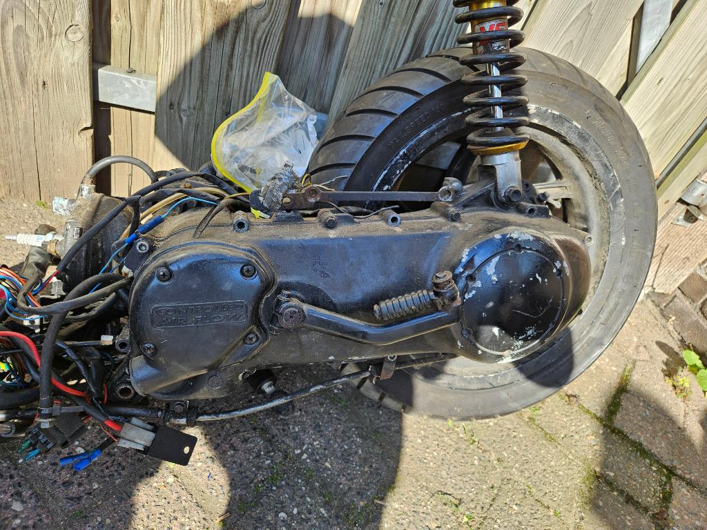 Piaggio Motorblok Aprilia SR SR50 onderdeel DD Gilera Runnen, Fietsen en Brommers, Brommeronderdelen | Scooters, Gebruikt, Aprilia